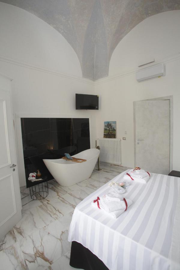 La Dimora Di Re Idomeneo Bed and Breakfast Lecce Eksteriør billede