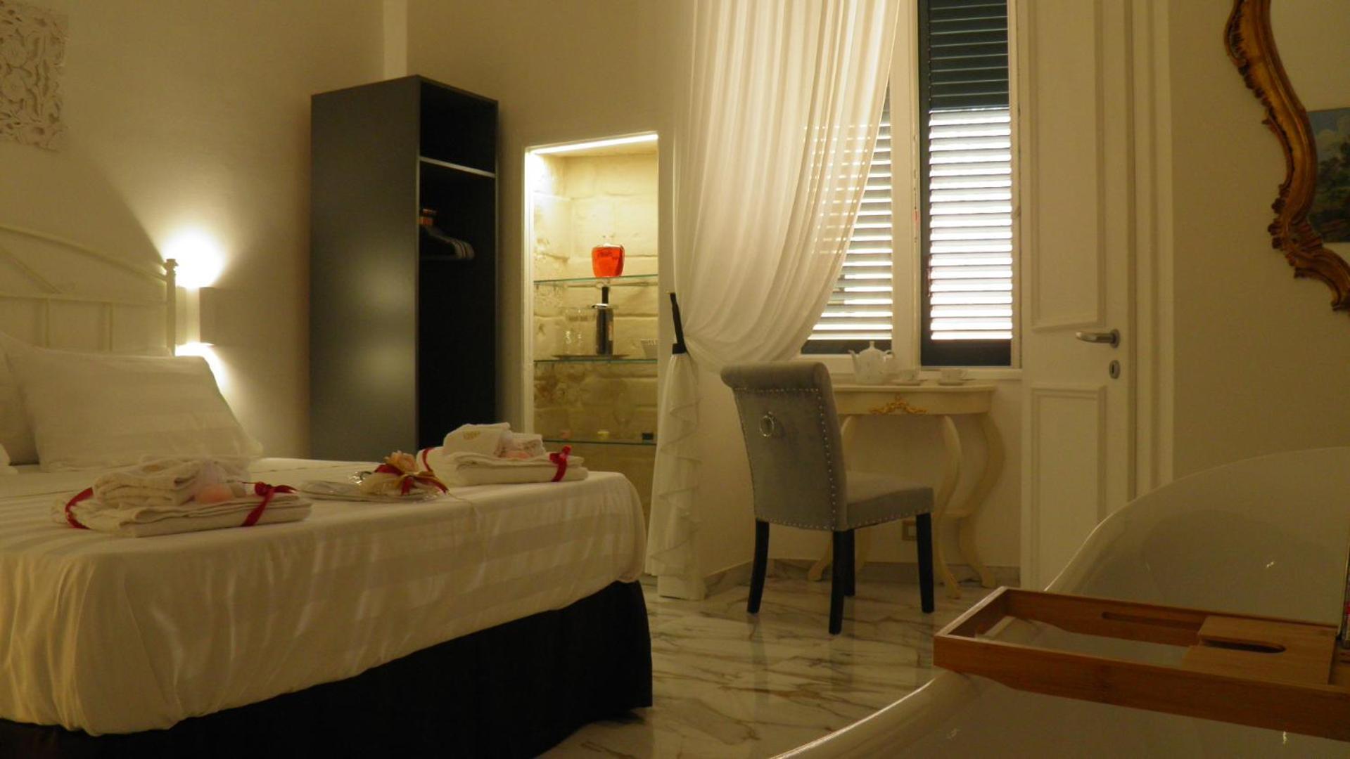 La Dimora Di Re Idomeneo Bed and Breakfast Lecce Eksteriør billede