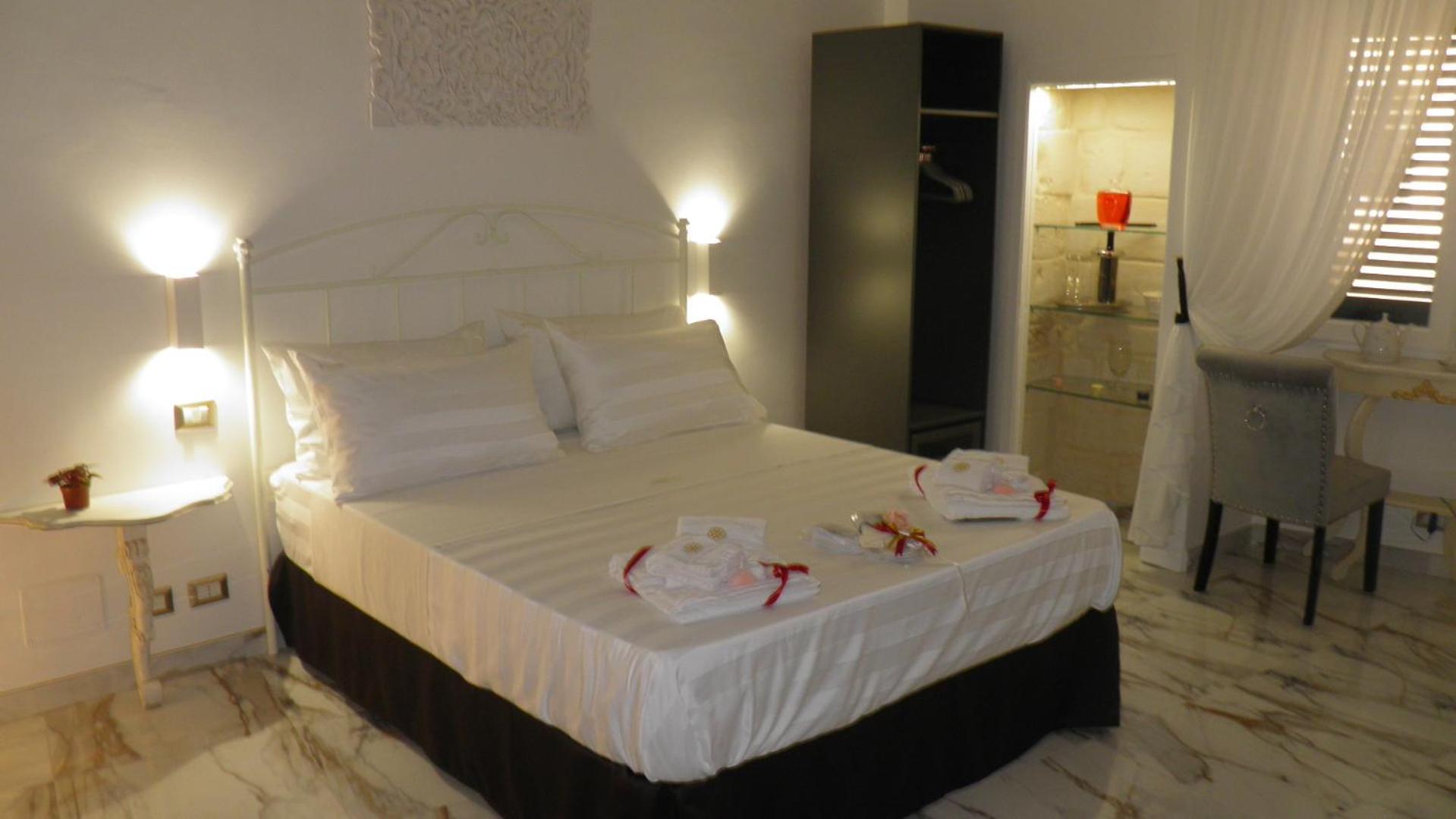 La Dimora Di Re Idomeneo Bed and Breakfast Lecce Eksteriør billede